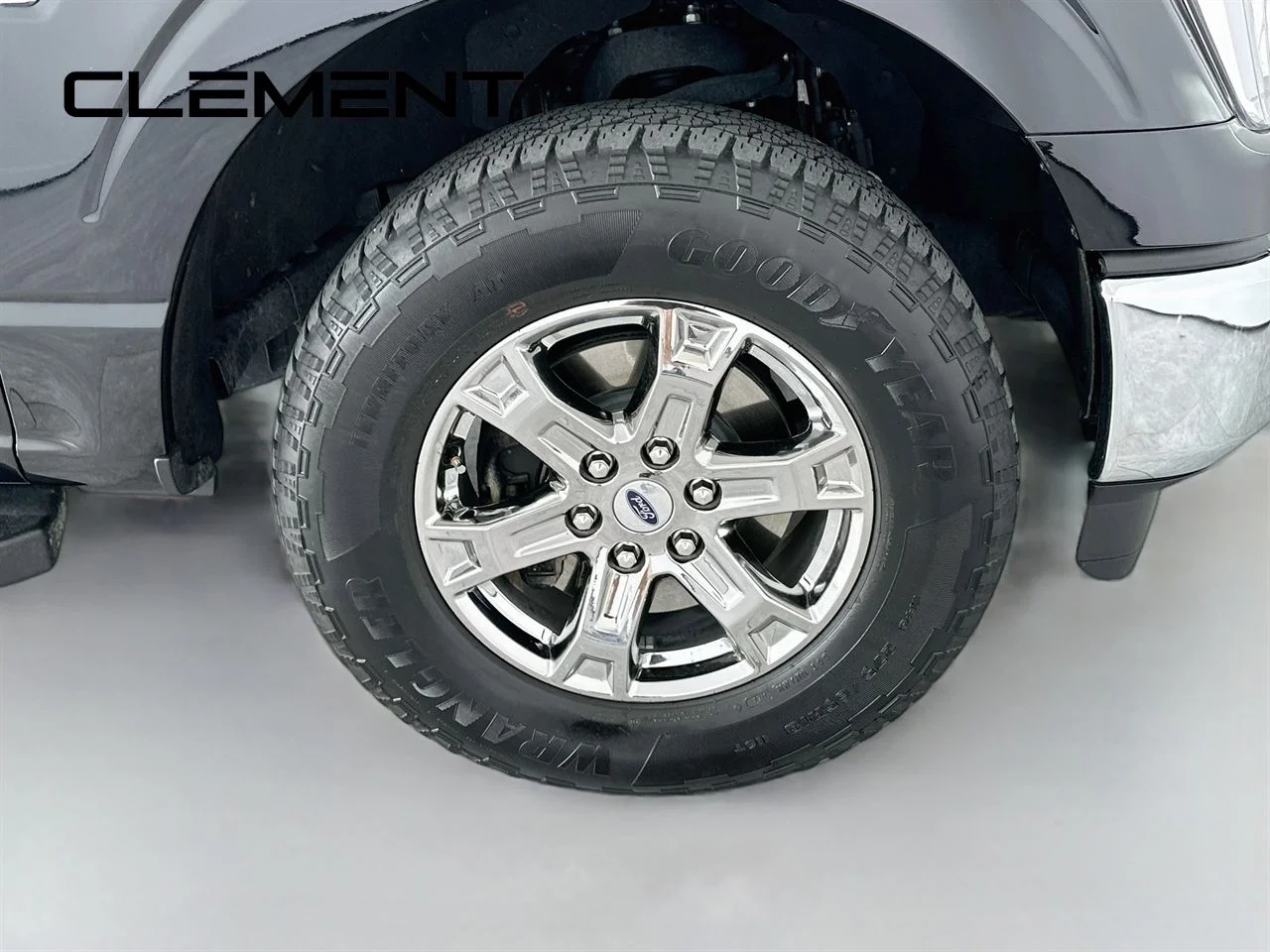 Certified Used 2023 Agate Black Metallic Ford Lariat image 36