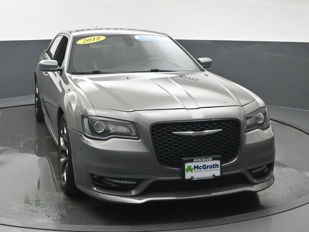 Used 2018 White Chrysler S image 5