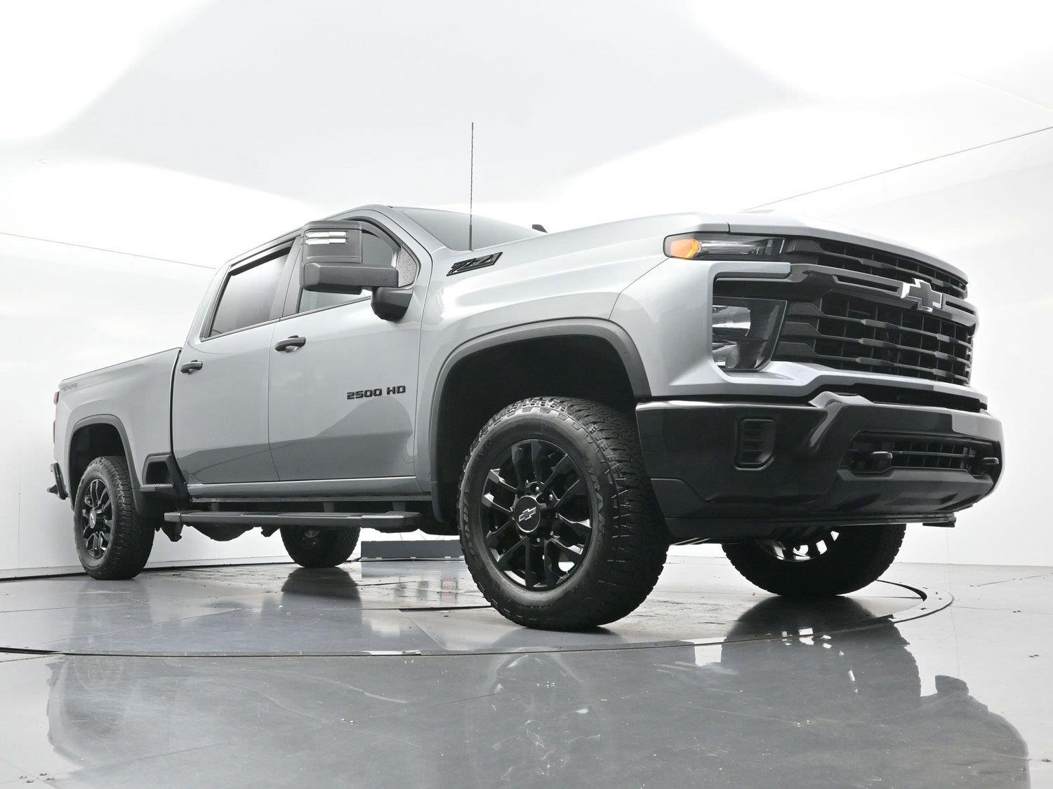 Used 2025 Sterling Gray Metallic Chevrolet Custom image 42