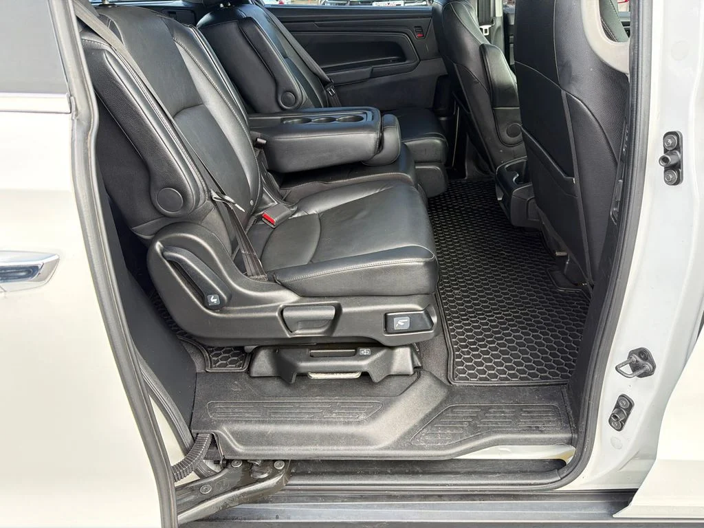 Used 2021 White Honda EX-L image 15