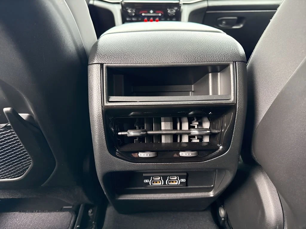 Used 2025 White Jeep Laredo X image 13