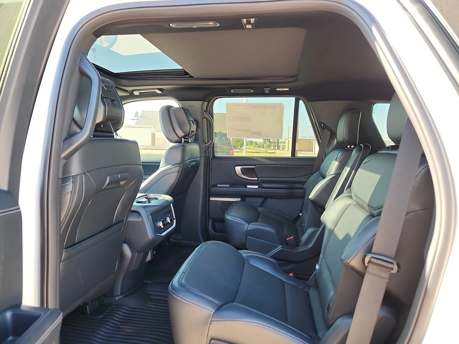 New 2026 White Metallic Ford Platinum image 18