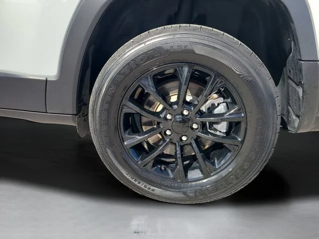 Used 2023 White Jeep Altitude Lux image 12