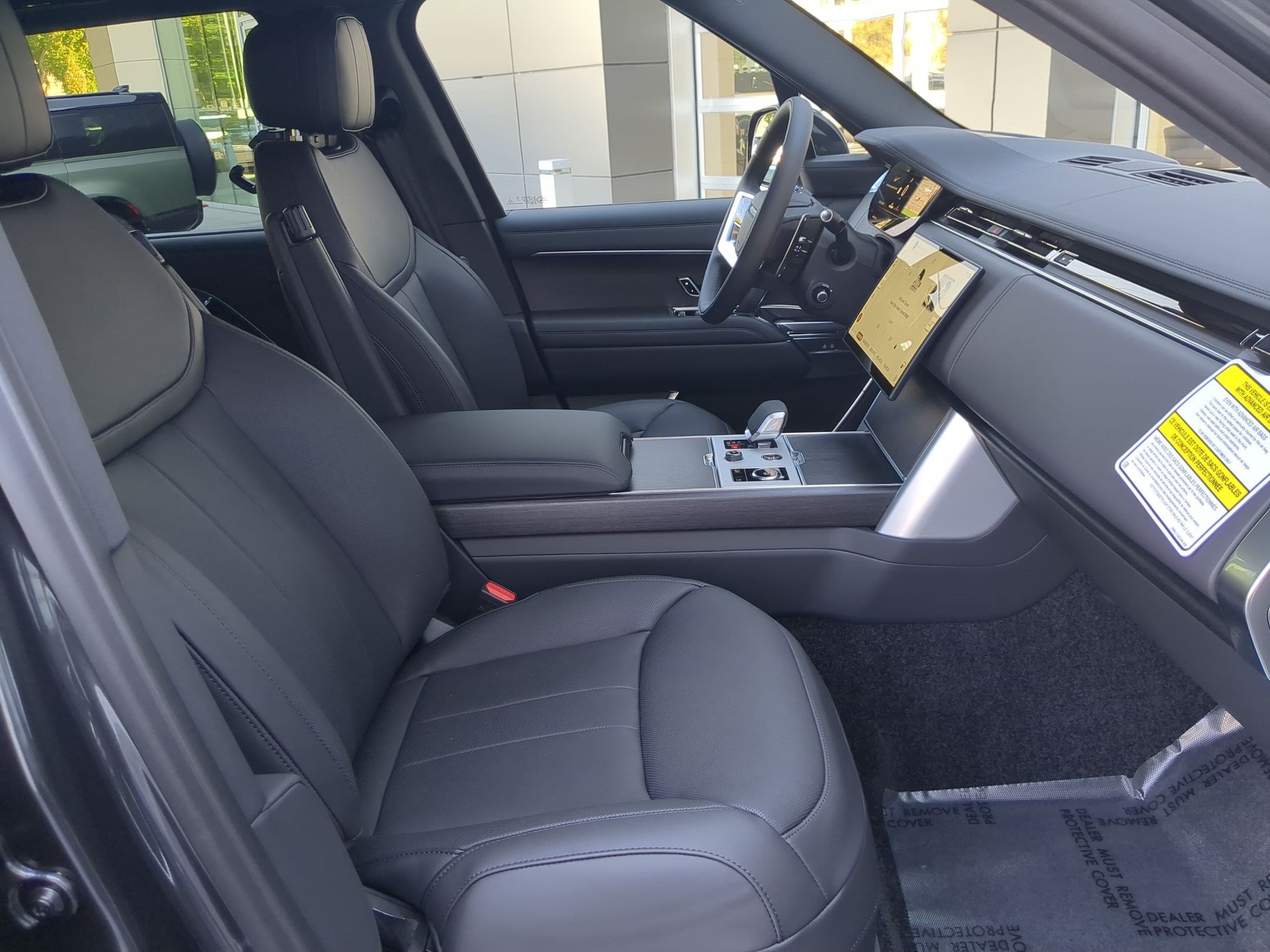 New 2027 Carpathian Grey Land Rover P400 SE LWB 7 Seat image 31