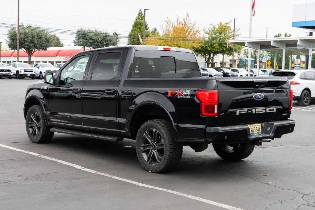Used 2020 Black Metallic Ford Lariat image 4