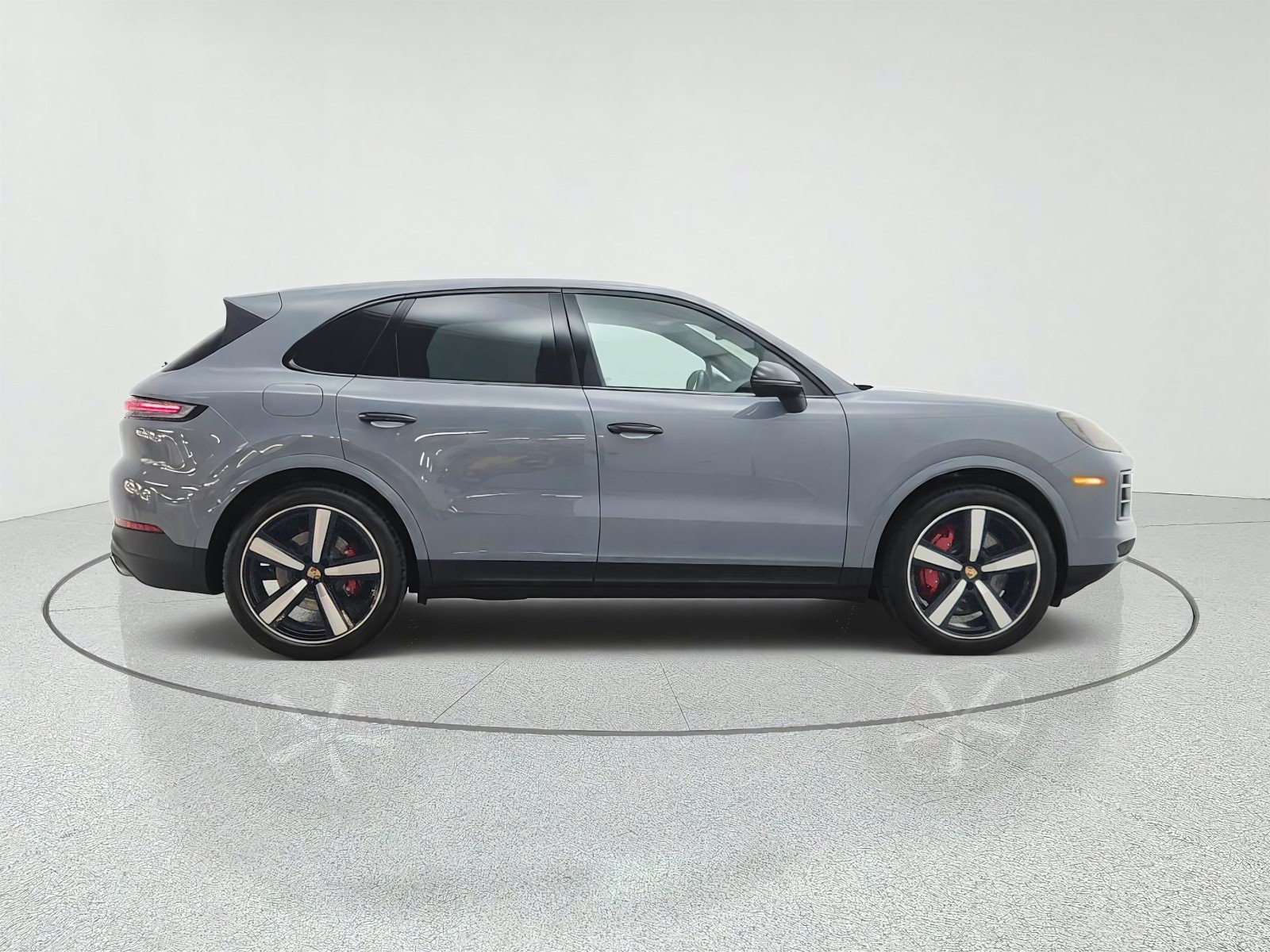 Used 2024 Arctic Grey Porsche S AWD image 4