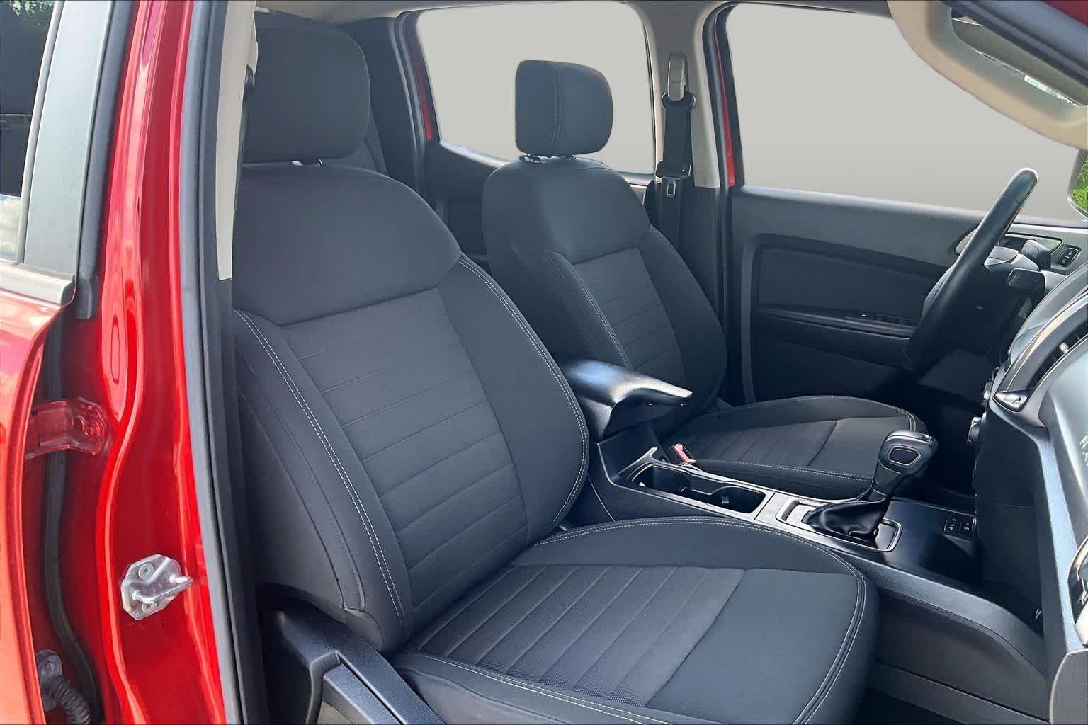 Used 2019 Hot Pepper Red Metallic Tinted Clearcoat Ford XLT image 8