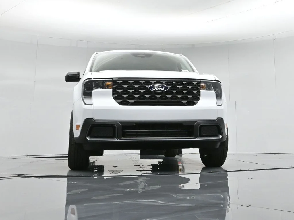 New 2026 Oxford White Ford XLT image 43