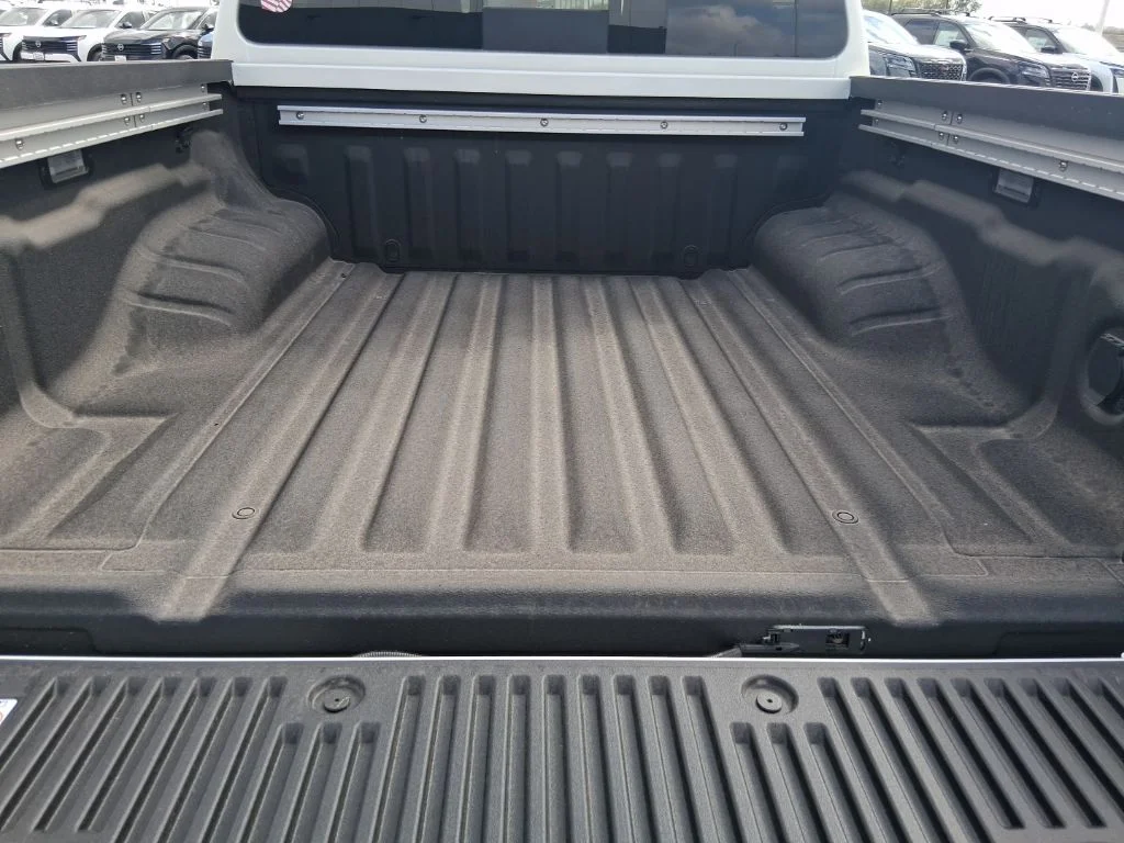 New 2026 Glacier White Nissan Crew Cab SV image 7