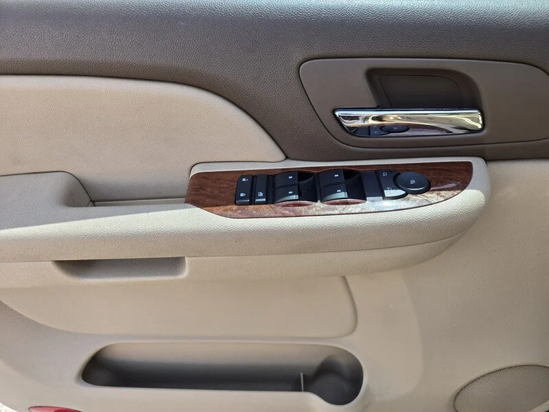 Used 2007 Summit White GMC SLE image 15