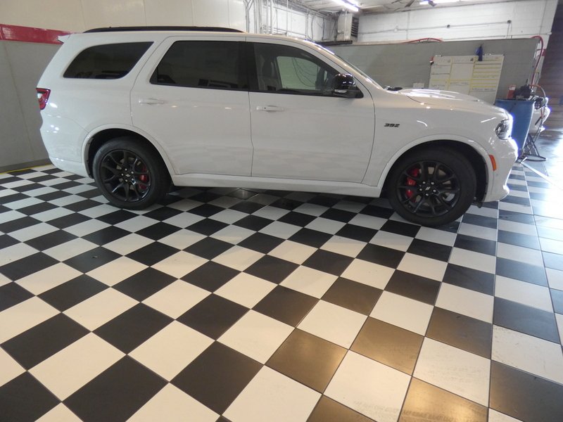 New 2026 White Knuckle Clear-Coat Exterior Paint Dodge R/T 392 AWD image 4