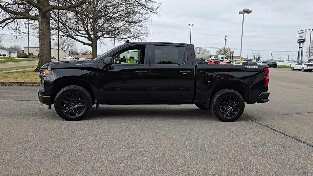 2026 Chevrolet Silverado 1500 Custom - Photo 5