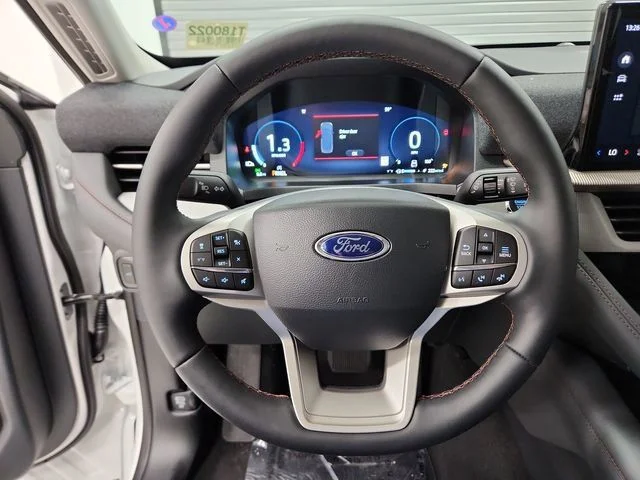 New 2026 Star White Metallic Tri-Coat Ford Active image 15