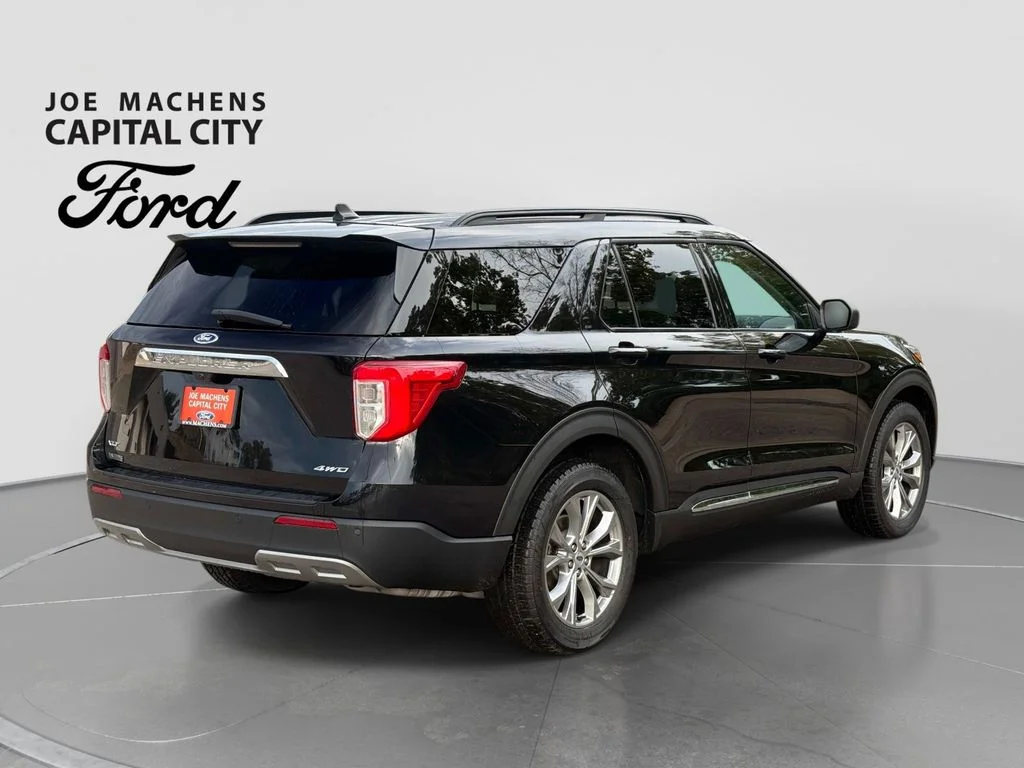 Used 2023 Agate Black Metallic Ford XLT image 5