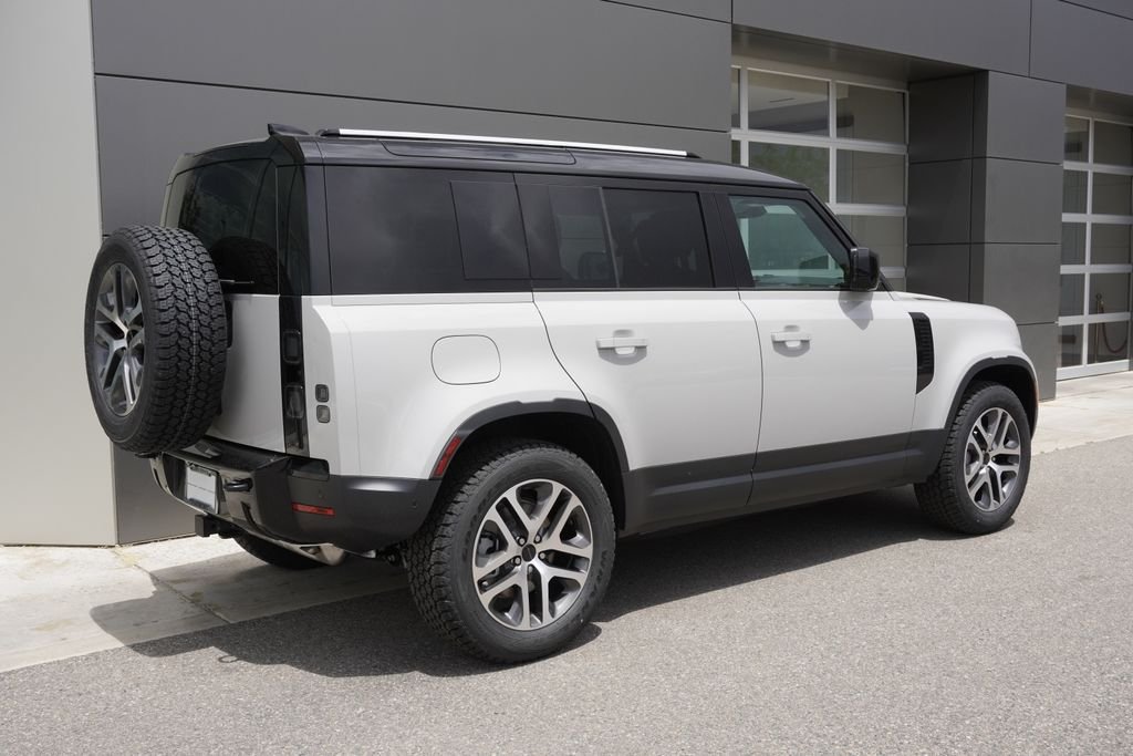 New 2026 Borasco Grey Land Rover S image 4