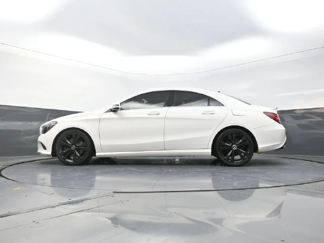 Used 2019  Mercedes-Benz CLA 250 image 34