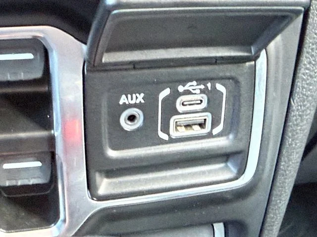 Used 2024 White Jeep Mojave image 6