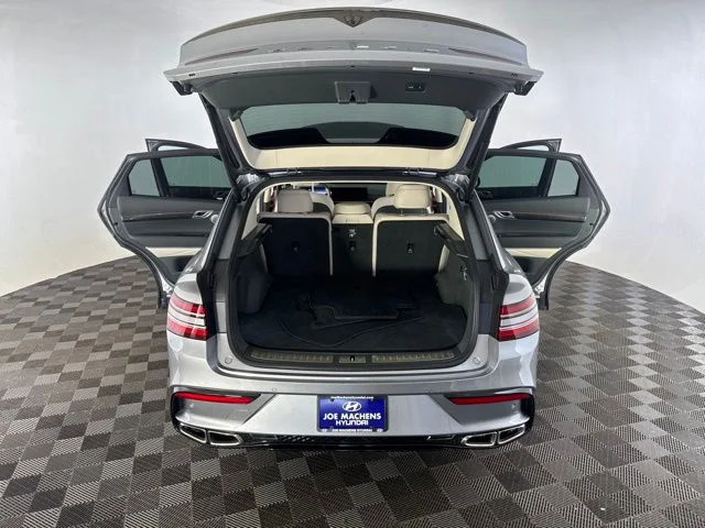 Used 2025 Silver Genesis 3.5T e-SC image 15