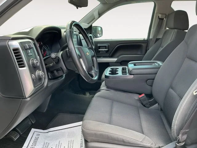 Used 2017 White Chevrolet LT image 11