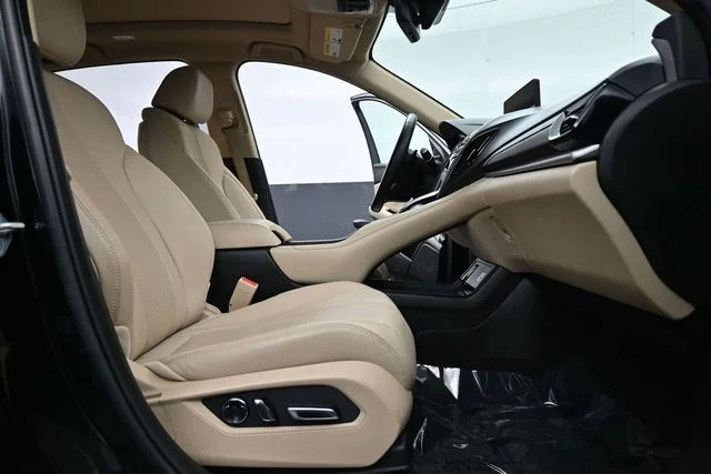 Used 2023  Acura Technology Package image 22