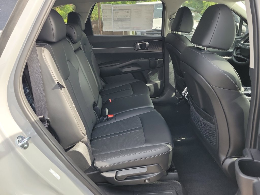 New 2026 Wolf Gray Kia S image 12
