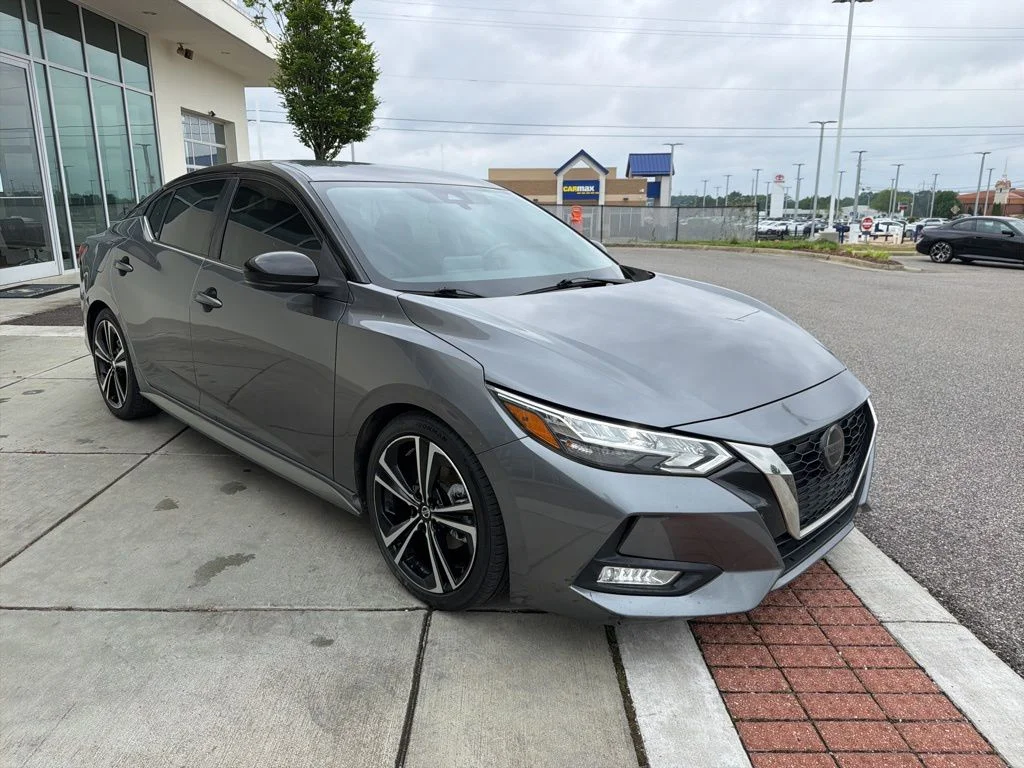 Used 2021 Gray Nissan SR image 8