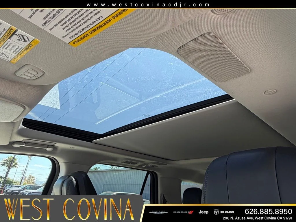 Used 2025 Black Lincoln Reserve image 21