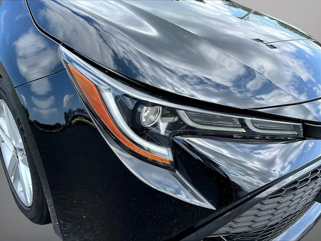 Used 2019 Midnight Black Metallic Toyota SE image 30
