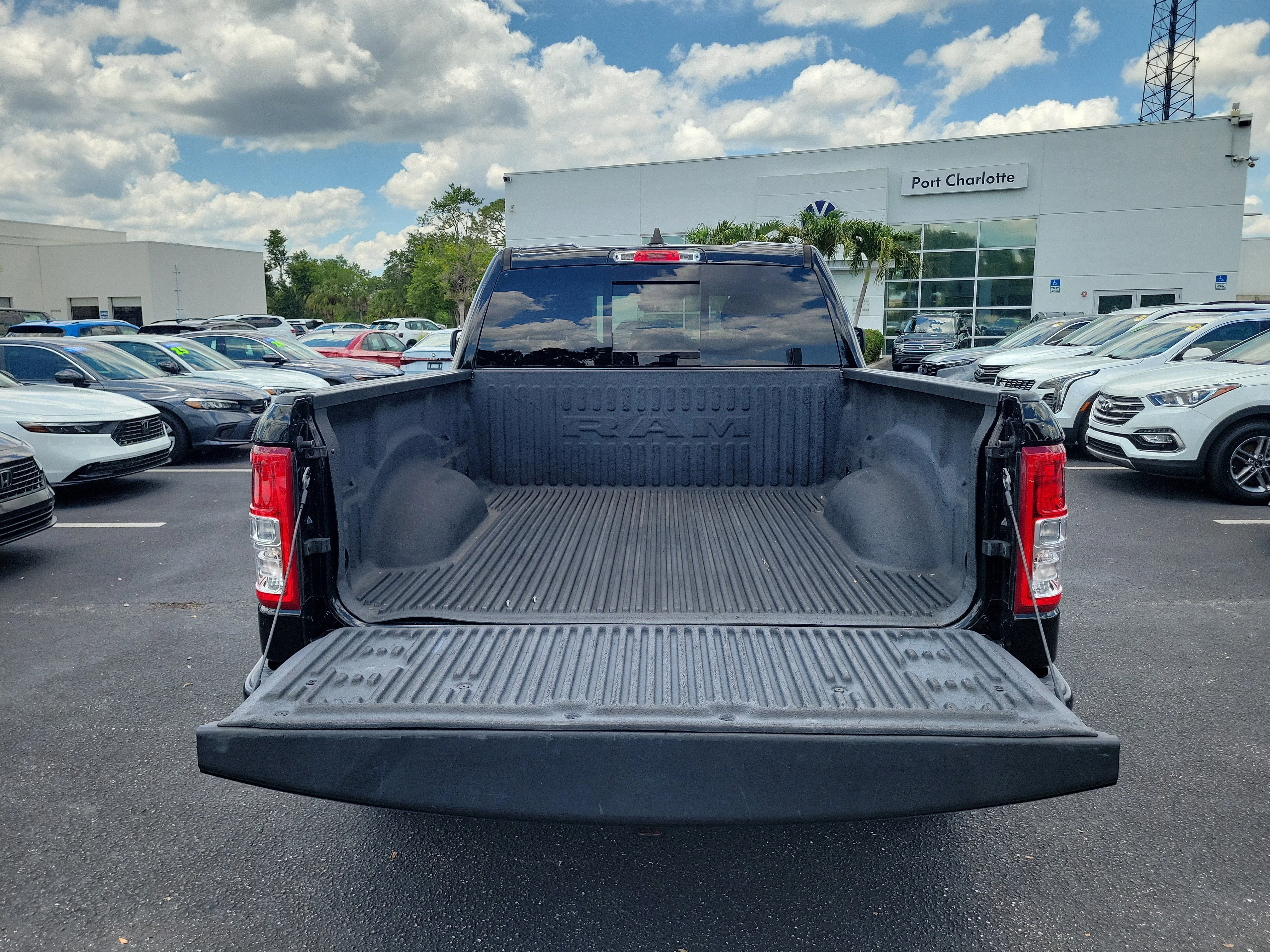 Used 2022 Diamond Black Ram Tradesman image 11