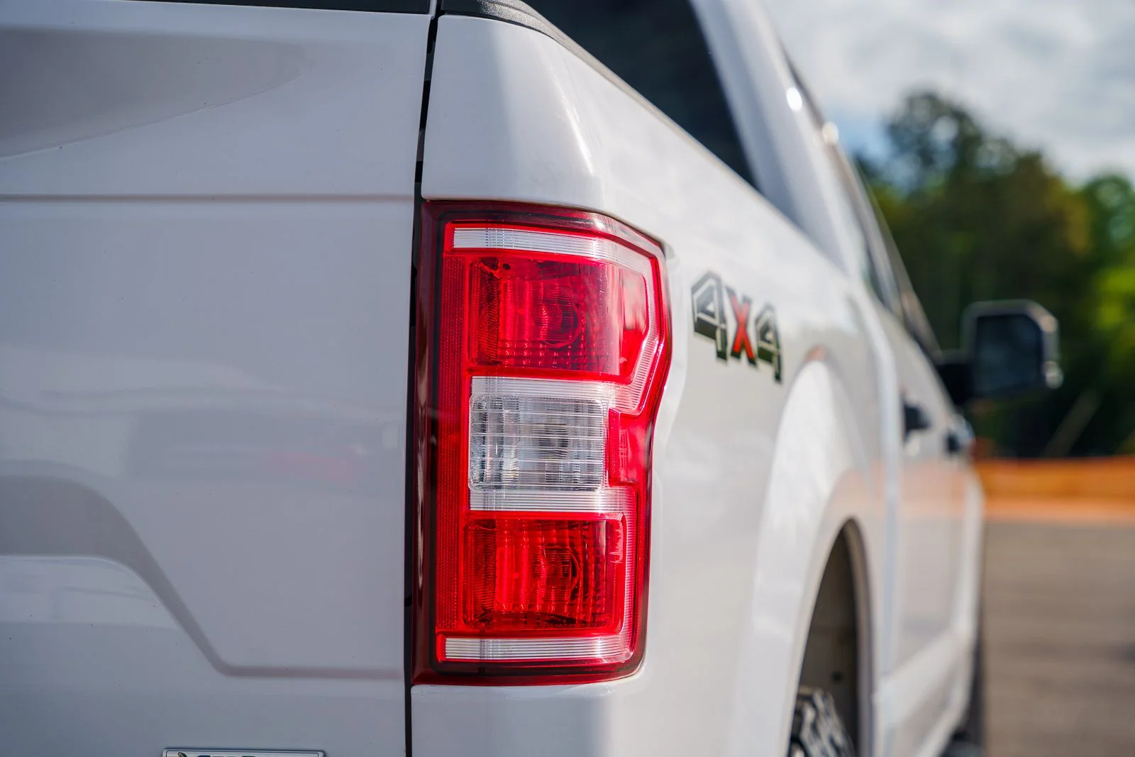 Used 2020 White Ford XLT image 14
