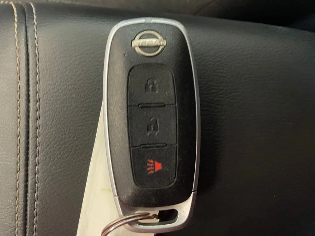 Used 2025 Blue Nissan SV image 18