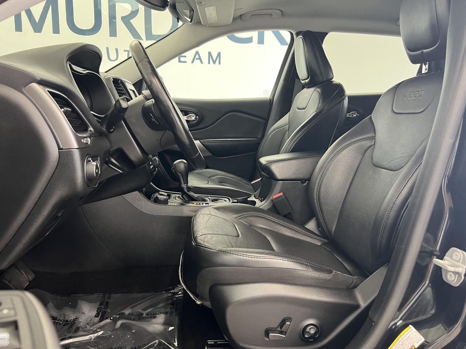 2021 Jeep Cherokee Latitude Lux - Photo 12