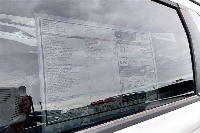 New 2026 Snow White Pearl Kia EX image 13