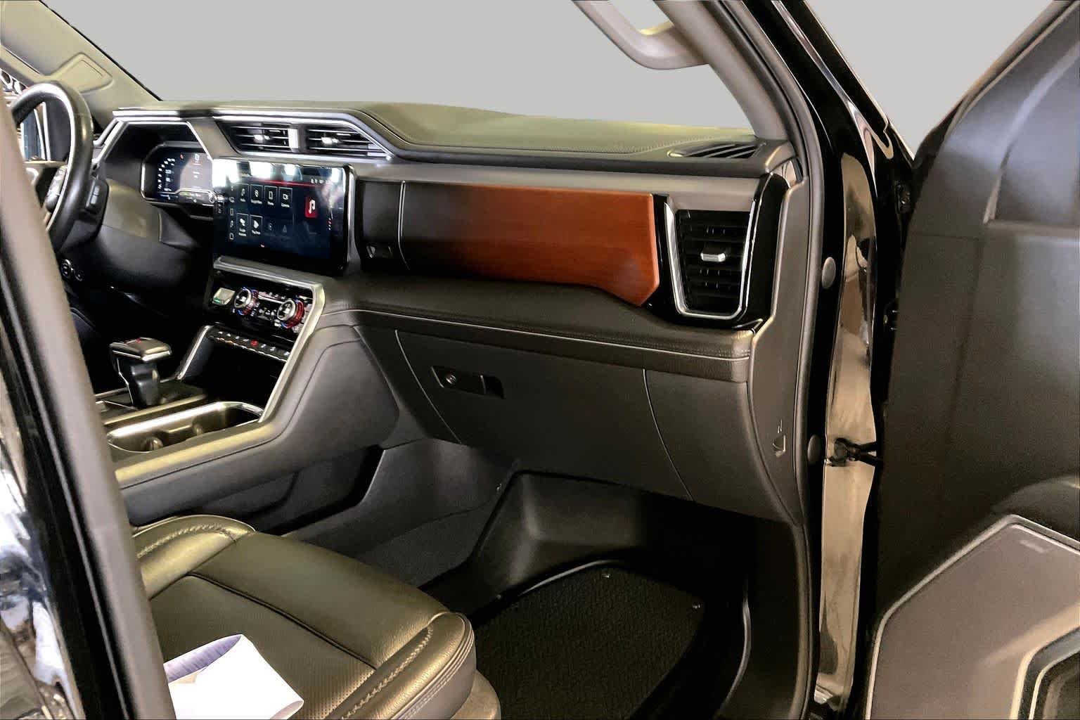 Used 2022 Onyx Black GMC Denali image 17