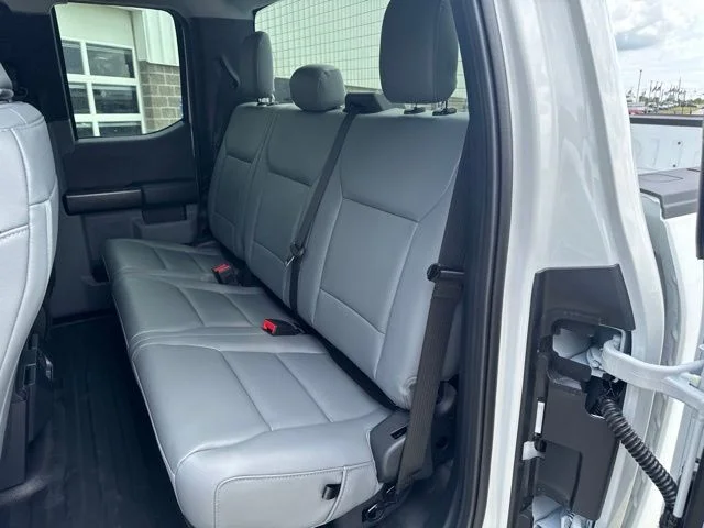 New 2026 Oxford White Ford XL image 14