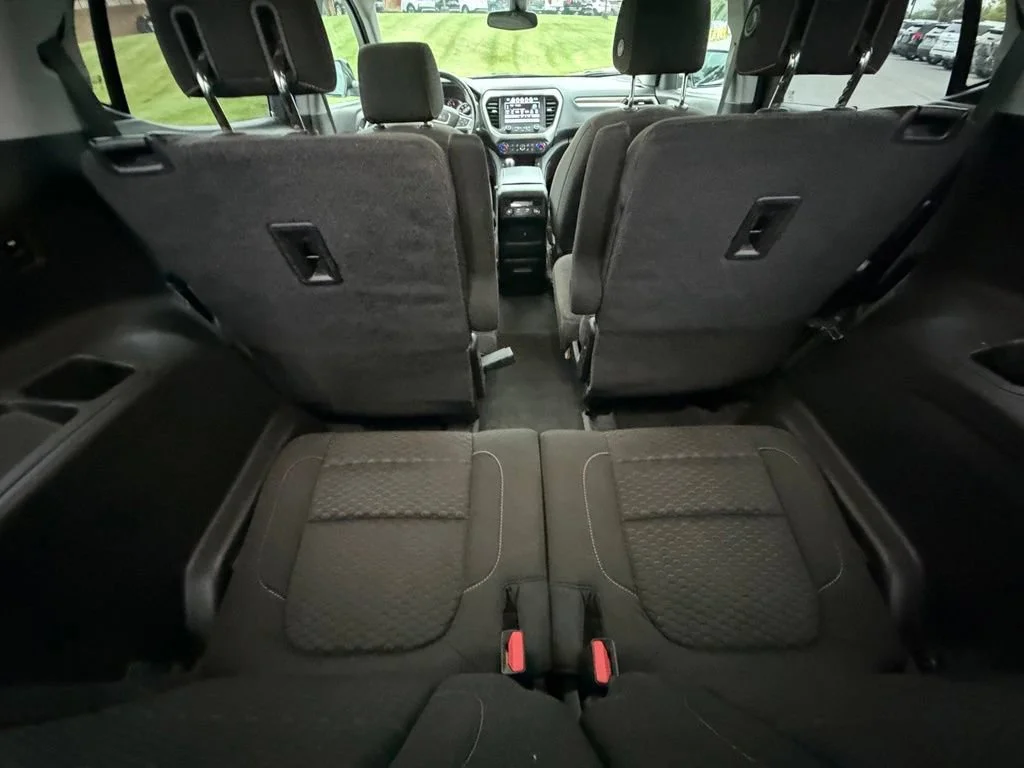 Used 2017 EBONY TWILIGHT METALLIC GMC SLE image 48