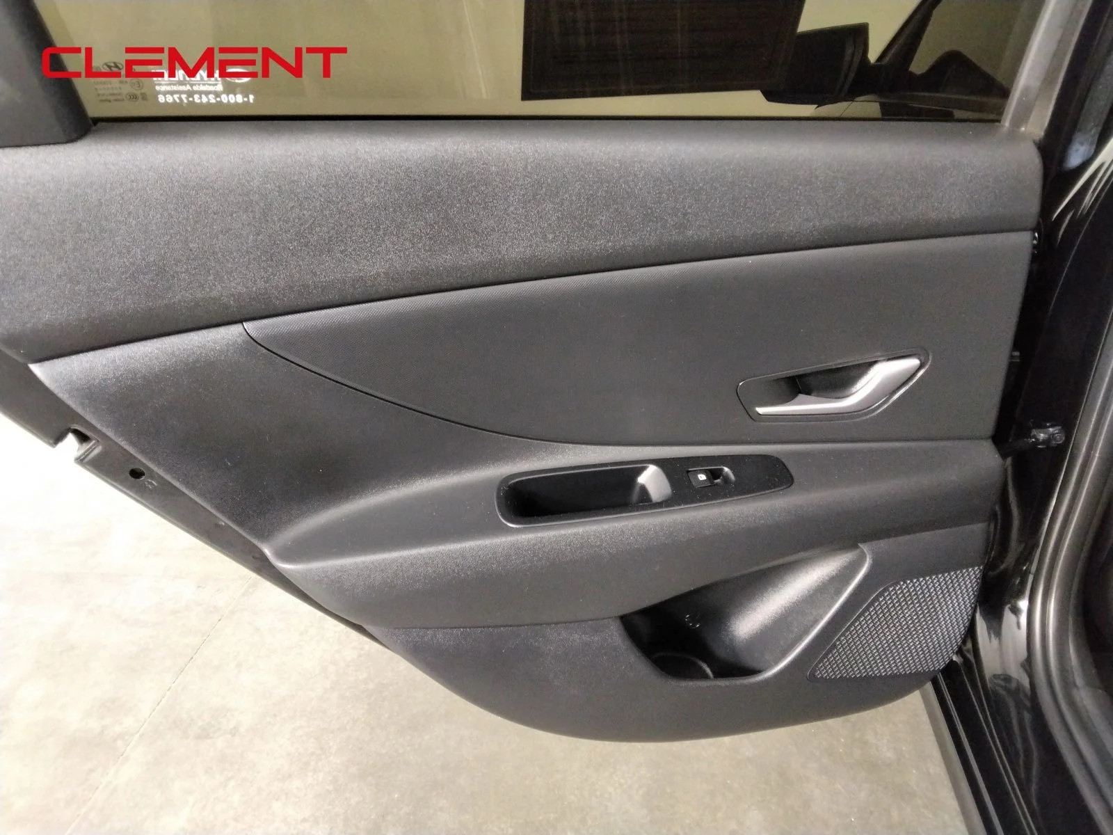 Used 2025 Black Hyundai SE image 21