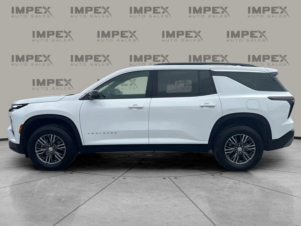 Used 2025 White Chevrolet LT image 2