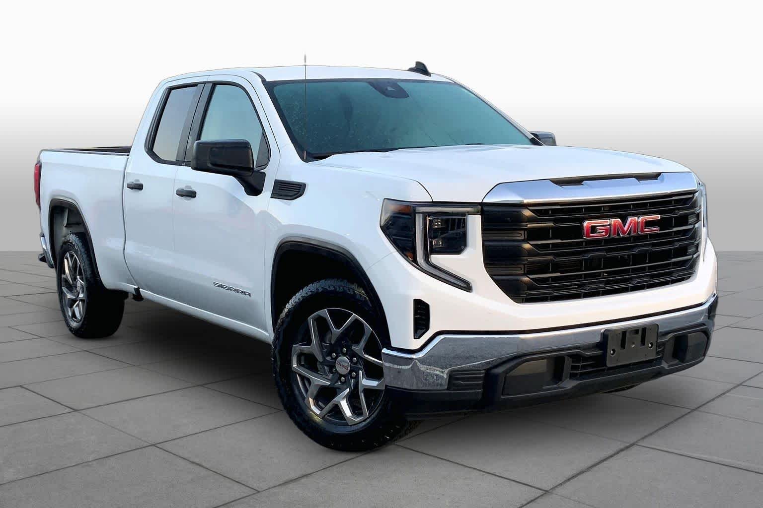 Used 2024 Summit White GMC Pro image 3