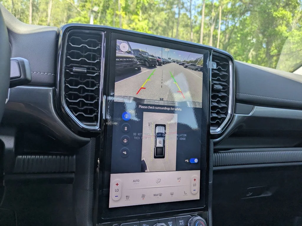 New 2026 Avalanche Ford Lariat image 22