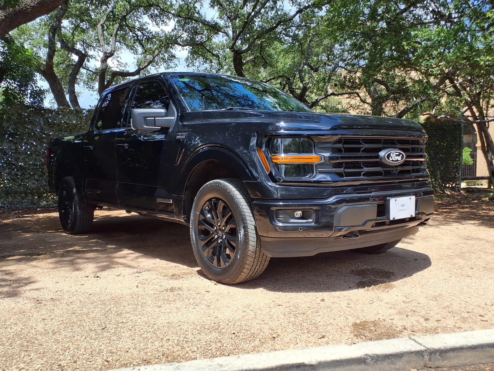 Used 2024  Ford XLT image 4