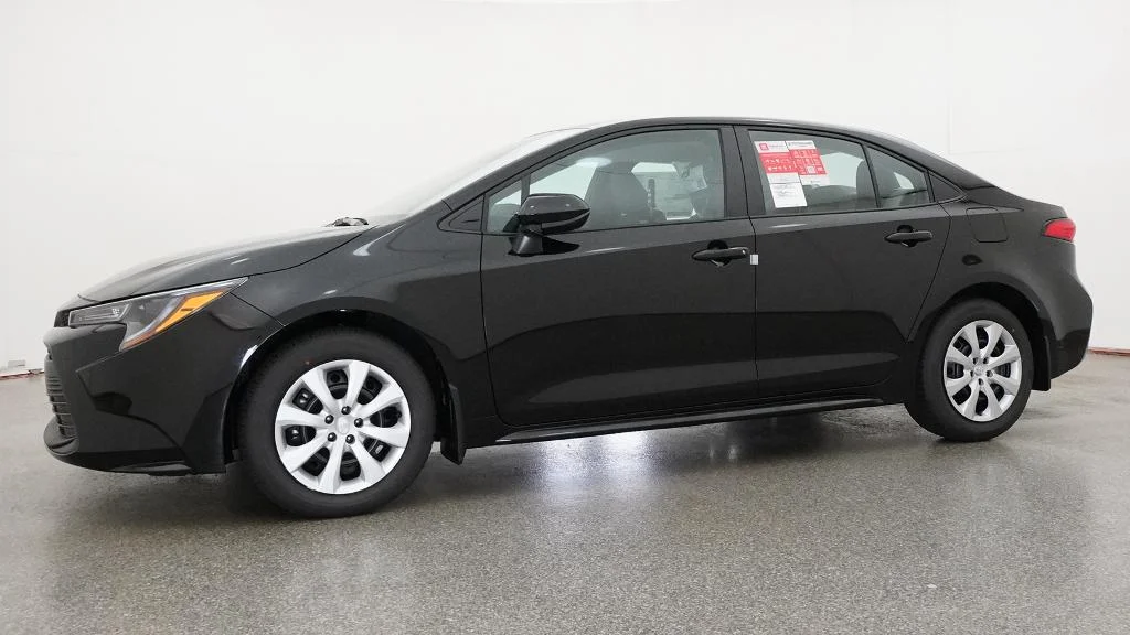 New 2026 Midnight Black Metallic Toyota LE image 4
