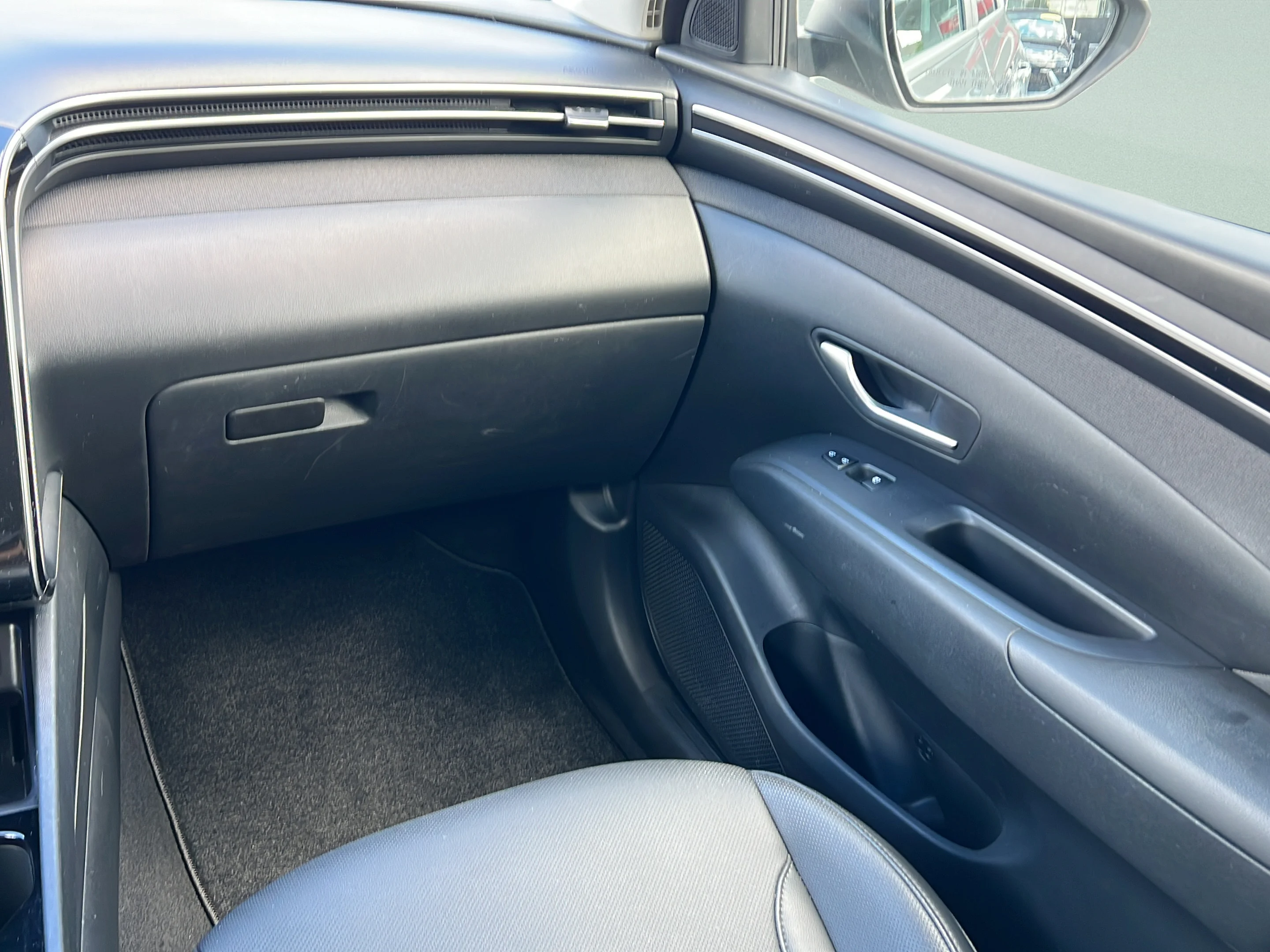 Used 2024 Hampton Gray Hyundai SEL image 16