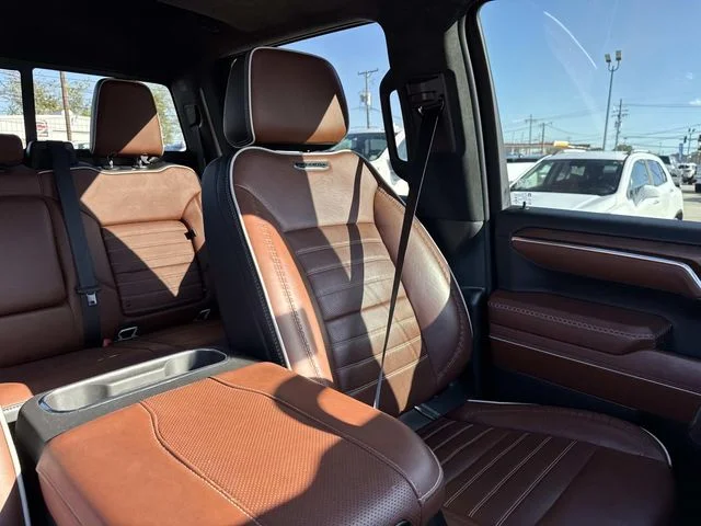 Used 2023 White GMC Denali Ultimate image 28