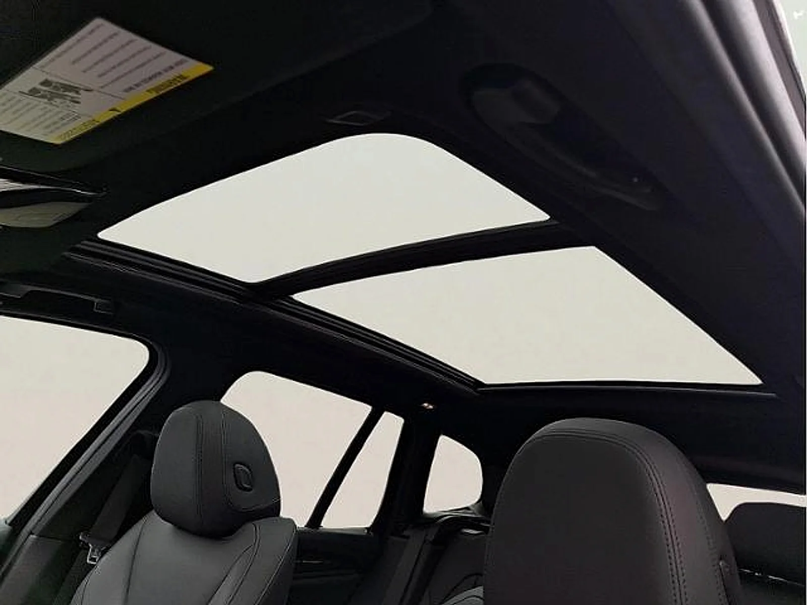 Used 2019  BMW xDrive30i image 12
