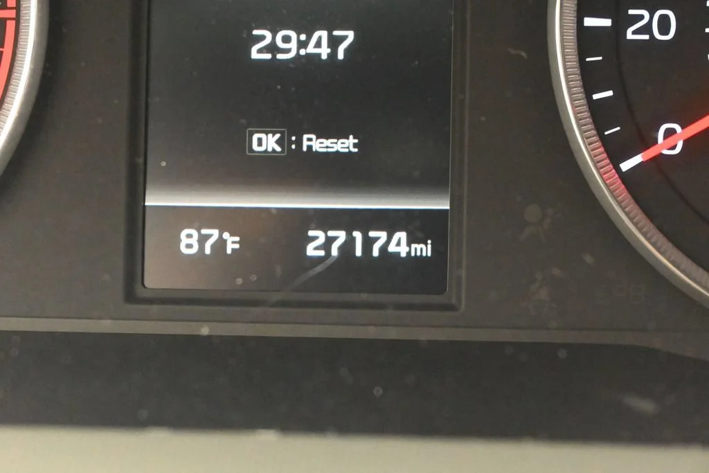 Used 2023 Wolf Gray Kia GT-Line image 31