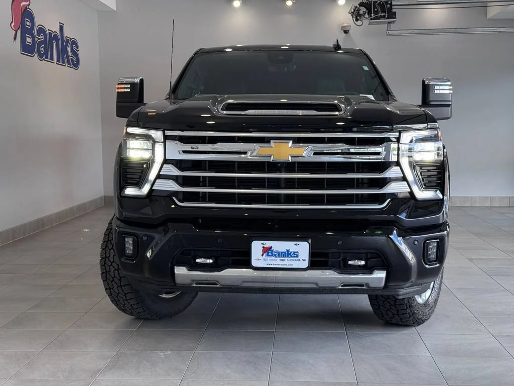 Certified Used 2025 Black Chevrolet High Country image 3