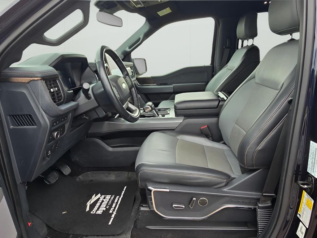 Used 2022 Antimatter Blue Metallic Ford LARIAT image 13