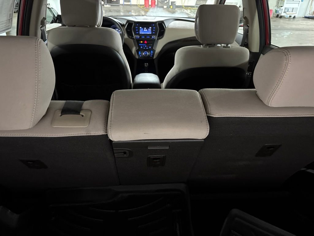 Used 2018 Red Hyundai 2.4 Base image 29