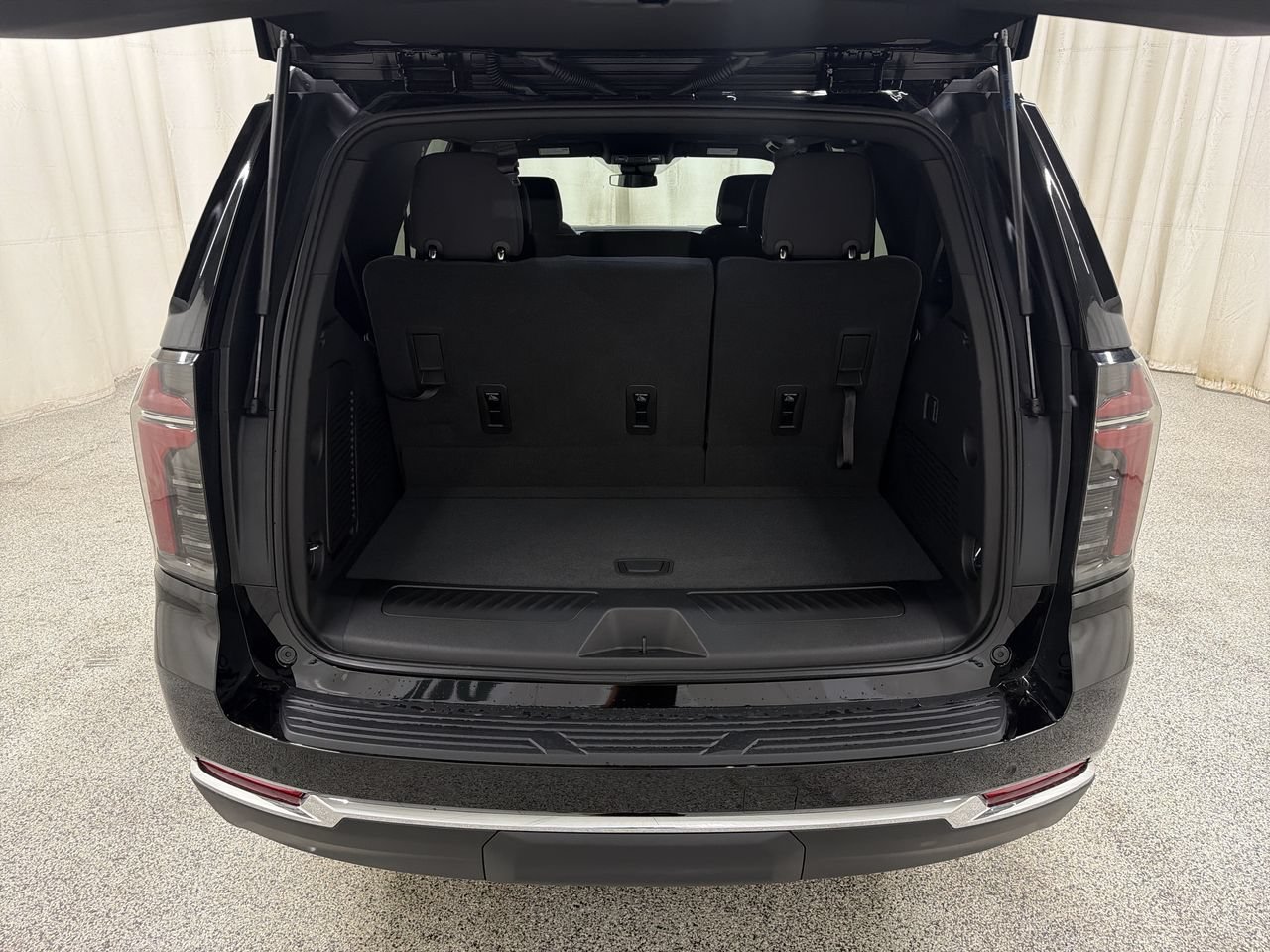 2026 Chevrolet Tahoe LS - Photo 16